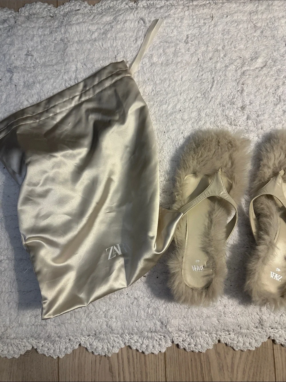 Zara Crudo Raw Crude Heel Sandal Size 9 Brand New with Box and Duffle bag -Cream